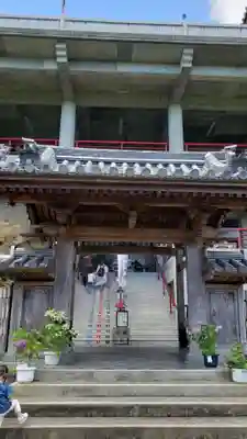 救馬溪観音の山門・神門