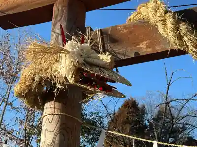 熊野神社の{uncategorized: "未分類", other: "その他", undefined: "問題あり", building: "その他建物", grave: "お墓", sacred_gate: "鳥居", guardian: "狛犬", statue: "像", buddha: "仏像", history: "歴史", nature: "自然", garden: "庭園", animal: "動物", pagoda: "塔", temizu: "手水舎", mountain_gate: "山門・神門", sanctuary: "本殿・本堂", subordinate: "末社・摂社", art: "芸術", scenery: "景色", jizo: "地蔵", ema: "絵馬", goshuin: "御朱印", omikuji: "おみくじ", items: "授与品その他", amulet: "お守り", goshuincho: "御朱印帳", eats: "食事", festival: "お祭り", votive_dance: "神楽", shichigosan: "七五三参", wedding: "結婚式", experience: "体験その他", initially: "初詣", around: "周辺", anti_infection: "感染症対策"}