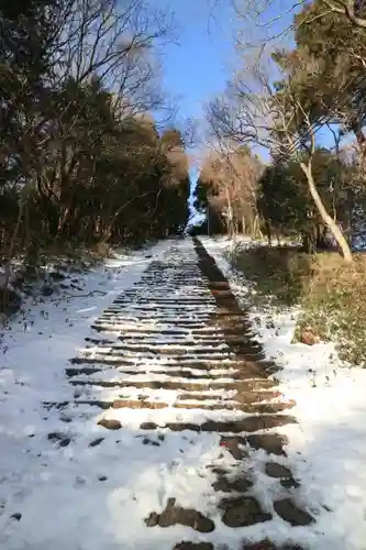 亀岡八幡宮の建物その他