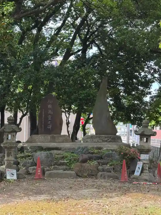 六所社(金城町)の{uncategorized: "未分類", other: "その他", undefined: "問題あり", building: "その他建物", grave: "お墓", sacred_gate: "鳥居", guardian: "狛犬", statue: "像", buddha: "仏像", history: "歴史", nature: "自然", garden: "庭園", animal: "動物", pagoda: "塔", temizu: "手水舎", mountain_gate: "山門・神門", sanctuary: "本殿・本堂", subordinate: "末社・摂社", art: "芸術", scenery: "景色", jizo: "地蔵", ema: "絵馬", goshuin: "御朱印", omikuji: "おみくじ", items: "授与品その他", amulet: "お守り", goshuincho: "御朱印帳", eats: "食事", festival: "お祭り", votive_dance: "神楽", shichigosan: "七五三参", wedding: "結婚式", experience: "体験その他", initially: "初詣", around: "周辺", anti_infection: "感染症対策"}