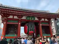 浅草寺の山門