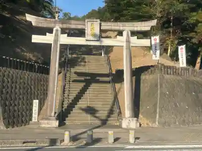 宮崎天満宮の{uncategorized: "未分類", other: "その他", undefined: "問題あり", building: "その他建物", grave: "お墓", sacred_gate: "鳥居", guardian: "狛犬", statue: "像", buddha: "仏像", history: "歴史", nature: "自然", garden: "庭園", animal: "動物", pagoda: "塔", temizu: "手水舎", mountain_gate: "山門・神門", sanctuary: "本殿・本堂", subordinate: "末社・摂社", art: "芸術", scenery: "景色", jizo: "地蔵", ema: "絵馬", goshuin: "御朱印", omikuji: "おみくじ", items: "授与品その他", amulet: "お守り", goshuincho: "御朱印帳", eats: "食事", festival: "お祭り", votive_dance: "神楽", shichigosan: "七五三参", wedding: "結婚式", experience: "体験その他", initially: "初詣", around: "周辺", anti_infection: "感染症対策"}