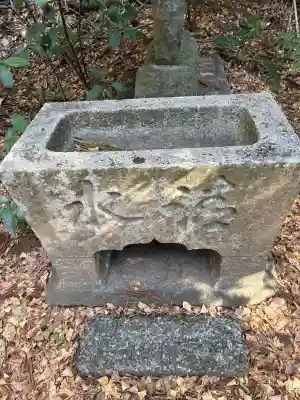 熊野神社の{uncategorized: "未分類", other: "その他", undefined: "問題あり", building: "その他建物", grave: "お墓", sacred_gate: "鳥居", guardian: "狛犬", statue: "像", buddha: "仏像", history: "歴史", nature: "自然", garden: "庭園", animal: "動物", pagoda: "塔", temizu: "手水舎", mountain_gate: "山門・神門", sanctuary: "本殿・本堂", subordinate: "末社・摂社", art: "芸術", scenery: "景色", jizo: "地蔵", ema: "絵馬", goshuin: "御朱印", omikuji: "おみくじ", items: "授与品その他", amulet: "お守り", goshuincho: "御朱印帳", eats: "食事", festival: "お祭り", votive_dance: "神楽", shichigosan: "七五三参", wedding: "結婚式", experience: "体験その他", initially: "初詣", around: "周辺", anti_infection: "感染症対策"}
