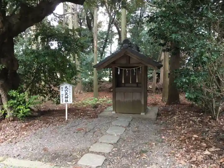 島穴神社の末社・摂社