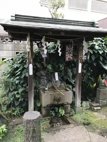 四谷於岩稲荷田宮神社の手水舎