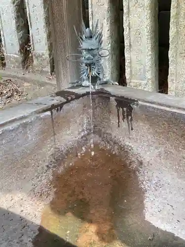 龍口寺の手水舎