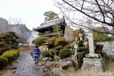 安祥山了雲院大乗寺の山門・神門