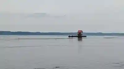 牡蠣島辨天神社(北海道)