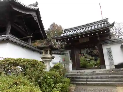 聖林寺の山門・神門
