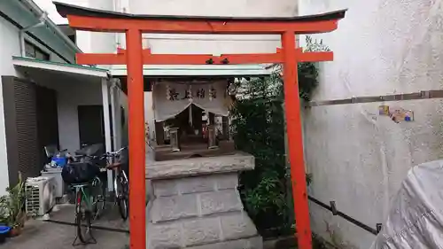 最上稲荷の鳥居