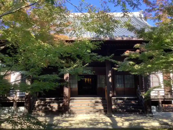 崇覚寺の本殿・本堂