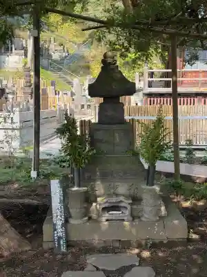 上行寺の{uncategorized: "未分類", other: "その他", undefined: "問題あり", building: "その他建物", grave: "お墓", sacred_gate: "鳥居", guardian: "狛犬", statue: "像", buddha: "仏像", history: "歴史", nature: "自然", garden: "庭園", animal: "動物", pagoda: "塔", temizu: "手水舎", mountain_gate: "山門・神門", sanctuary: "本殿・本堂", subordinate: "末社・摂社", art: "芸術", scenery: "景色", jizo: "地蔵", ema: "絵馬", goshuin: "御朱印", omikuji: "おみくじ", items: "授与品その他", amulet: "お守り", goshuincho: "御朱印帳", eats: "食事", festival: "お祭り", votive_dance: "神楽", shichigosan: "七五三参", wedding: "結婚式", experience: "体験その他", initially: "初詣", around: "周辺", anti_infection: "感染症対策"}