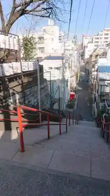 須賀神社の{uncategorized: "未分類", other: "その他", undefined: "問題あり", building: "その他建物", grave: "お墓", sacred_gate: "鳥居", guardian: "狛犬", statue: "像", buddha: "仏像", history: "歴史", nature: "自然", garden: "庭園", animal: "動物", pagoda: "塔", temizu: "手水舎", mountain_gate: "山門・神門", sanctuary: "本殿・本堂", subordinate: "末社・摂社", art: "芸術", scenery: "景色", jizo: "地蔵", ema: "絵馬", goshuin: "御朱印", omikuji: "おみくじ", items: "授与品その他", amulet: "お守り", goshuincho: "御朱印帳", eats: "食事", festival: "お祭り", votive_dance: "神楽", shichigosan: "七五三参", wedding: "結婚式", experience: "体験その他", initially: "初詣", around: "周辺", anti_infection: "感染症対策"}