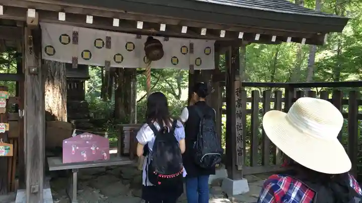 穂高神社奥宮の本殿・本堂