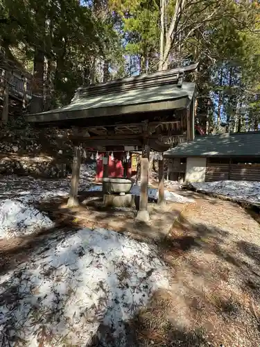 戸隠神社中社の手水舎