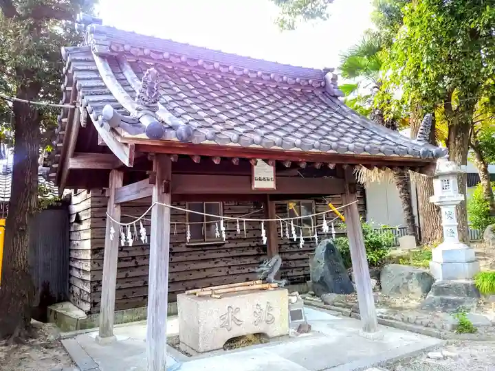 八劔社(上重原八劔社)の手水舎