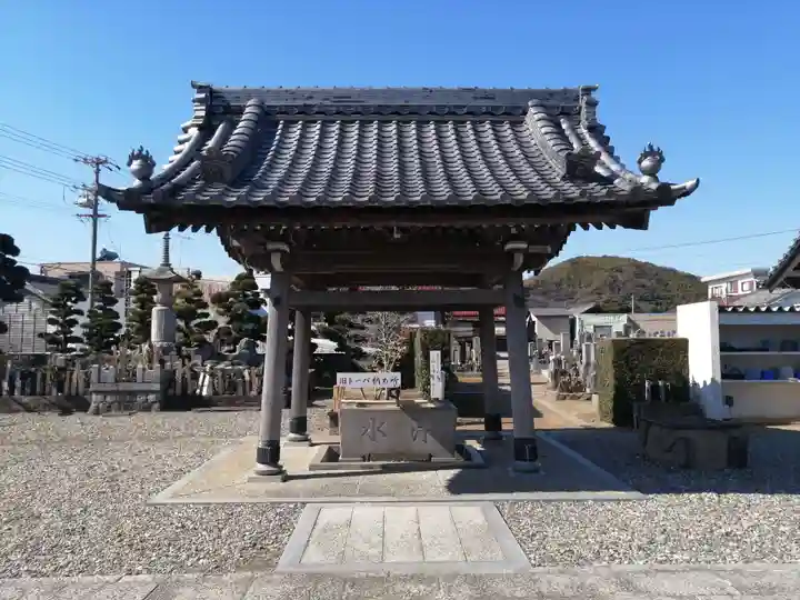 徳林寺の手水舎