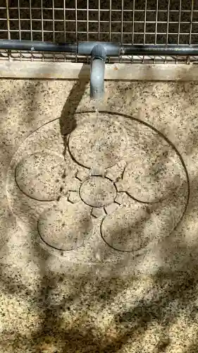 屯倉神社の{uncategorized: "未分類", other: "その他", undefined: "問題あり", building: "その他建物", grave: "お墓", sacred_gate: "鳥居", guardian: "狛犬", statue: "像", buddha: "仏像", history: "歴史", nature: "自然", garden: "庭園", animal: "動物", pagoda: "塔", temizu: "手水舎", mountain_gate: "山門・神門", sanctuary: "本殿・本堂", subordinate: "末社・摂社", art: "芸術", scenery: "景色", jizo: "地蔵", ema: "絵馬", goshuin: "御朱印", omikuji: "おみくじ", items: "授与品その他", amulet: "お守り", goshuincho: "御朱印帳", eats: "食事", festival: "お祭り", votive_dance: "神楽", shichigosan: "七五三参", wedding: "結婚式", experience: "体験その他", initially: "初詣", around: "周辺", anti_infection: "感染症対策"}