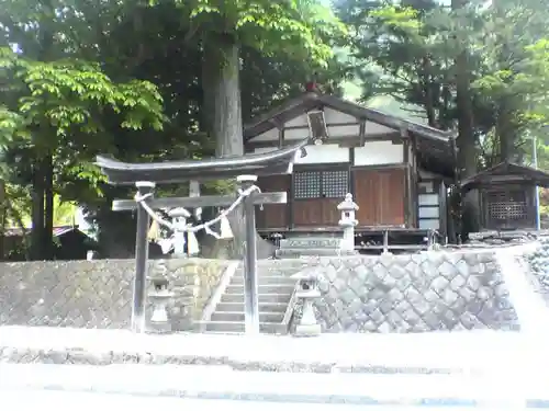 日抱神社の鳥居