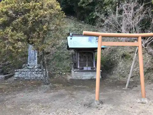 高皇産靈神社の末社