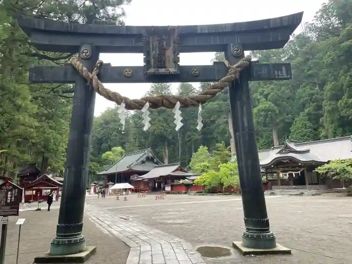 日光二荒山神社の{uncategorized: "未分類", other: "その他", undefined: "問題あり", building: "その他建物", grave: "お墓", sacred_gate: "鳥居", guardian: "狛犬", statue: "像", buddha: "仏像", history: "歴史", nature: "自然", garden: "庭園", animal: "動物", pagoda: "塔", temizu: "手水舎", mountain_gate: "山門・神門", sanctuary: "本殿・本堂", subordinate: "末社・摂社", art: "芸術", scenery: "景色", jizo: "地蔵", ema: "絵馬", goshuin: "御朱印", omikuji: "おみくじ", items: "授与品その他", amulet: "お守り", goshuincho: "御朱印帳", eats: "食事", festival: "お祭り", votive_dance: "神楽", shichigosan: "七五三参", wedding: "結婚式", experience: "体験その他", initially: "初詣", around: "周辺", anti_infection: "感染症対策"}