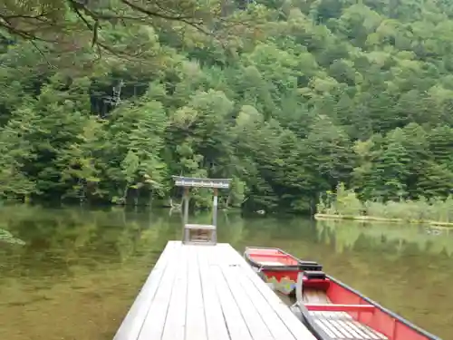 穂高神社奥宮の本殿