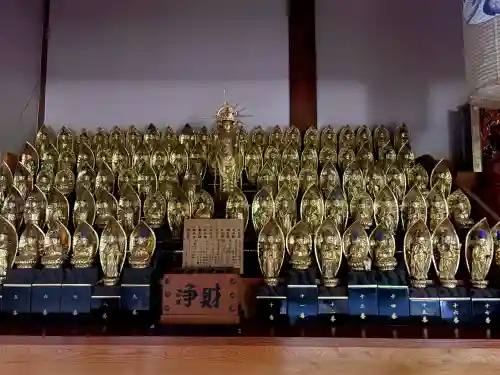 龍松山 呑海院の{uncategorized: "未分類", other: "その他", undefined: "問題あり", building: "その他建物", grave: "お墓", sacred_gate: "鳥居", guardian: "狛犬", statue: "像", buddha: "仏像", history: "歴史", nature: "自然", garden: "庭園", animal: "動物", pagoda: "塔", temizu: "手水舎", mountain_gate: "山門・神門", sanctuary: "本殿・本堂", subordinate: "末社・摂社", art: "芸術", scenery: "景色", jizo: "地蔵", ema: "絵馬", goshuin: "御朱印", omikuji: "おみくじ", items: "授与品その他", amulet: "お守り", goshuincho: "御朱印帳", eats: "食事", festival: "お祭り", votive_dance: "神楽", shichigosan: "七五三参", wedding: "結婚式", experience: "体験その他", initially: "初詣", around: "周辺", anti_infection: "感染症対策"}