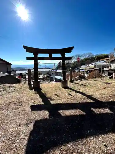 菱野健功神社の鳥居