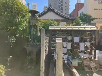 威光院の{uncategorized: "未分類", other: "その他", undefined: "問題あり", building: "その他建物", grave: "お墓", sacred_gate: "鳥居", guardian: "狛犬", statue: "像", buddha: "仏像", history: "歴史", nature: "自然", garden: "庭園", animal: "動物", pagoda: "塔", temizu: "手水舎", mountain_gate: "山門・神門", sanctuary: "本殿・本堂", subordinate: "末社・摂社", art: "芸術", scenery: "景色", jizo: "地蔵", ema: "絵馬", goshuin: "御朱印", omikuji: "おみくじ", items: "授与品その他", amulet: "お守り", goshuincho: "御朱印帳", eats: "食事", festival: "お祭り", votive_dance: "神楽", shichigosan: "七五三参", wedding: "結婚式", experience: "体験その他", initially: "初詣", around: "周辺", anti_infection: "感染症対策"}