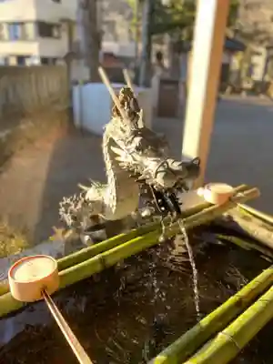 淺間神社（忍野八海）の手水舎