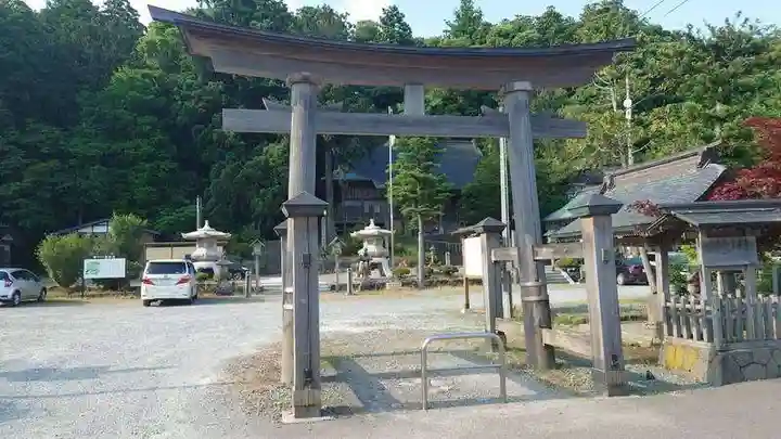 鳥海山大物忌神社吹浦口ノ宮の鳥居