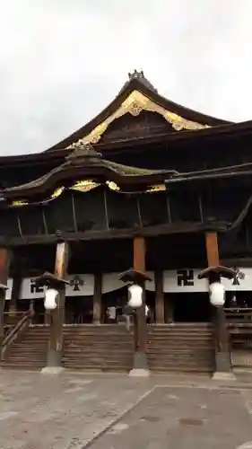 善光寺の本殿・本堂