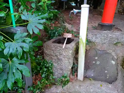 小桜稲荷大明神の手水舎