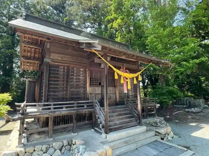 相馬神社の{uncategorized: "未分類", other: "その他", undefined: "問題あり", building: "その他建物", grave: "お墓", sacred_gate: "鳥居", guardian: "狛犬", statue: "像", buddha: "仏像", history: "歴史", nature: "自然", garden: "庭園", animal: "動物", pagoda: "塔", temizu: "手水舎", mountain_gate: "山門・神門", sanctuary: "本殿・本堂", subordinate: "末社・摂社", art: "芸術", scenery: "景色", jizo: "地蔵", ema: "絵馬", goshuin: "御朱印", omikuji: "おみくじ", items: "授与品その他", amulet: "お守り", goshuincho: "御朱印帳", eats: "食事", festival: "お祭り", votive_dance: "神楽", shichigosan: "七五三参", wedding: "結婚式", experience: "体験その他", initially: "初詣", around: "周辺", anti_infection: "感染症対策"}