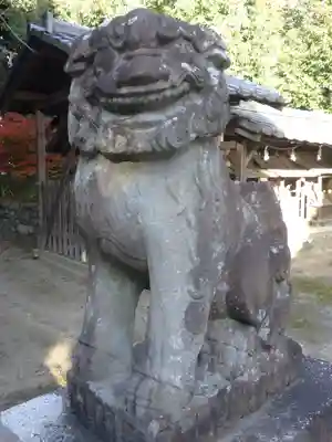 角宮神社の狛犬