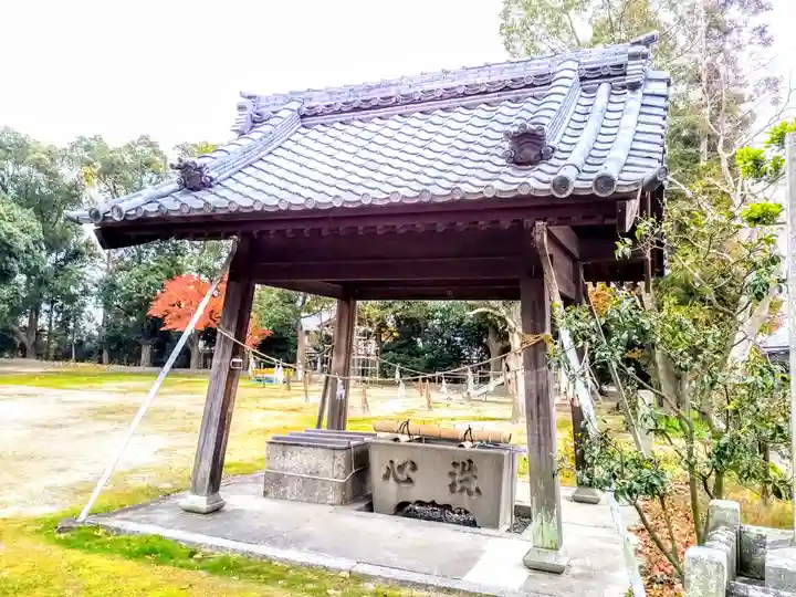 酒井神社の手水舎