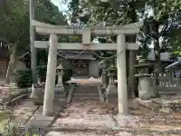出雲路幸神社の{uncategorized: "未分類", other: "その他", undefined: "問題あり", building: "その他建物", grave: "お墓", sacred_gate: "鳥居", guardian: "狛犬", statue: "像", buddha: "仏像", history: "歴史", nature: "自然", garden: "庭園", animal: "動物", pagoda: "塔", temizu: "手水舎", mountain_gate: "山門・神門", sanctuary: "本殿・本堂", subordinate: "末社・摂社", art: "芸術", scenery: "景色", jizo: "地蔵", ema: "絵馬", goshuin: "御朱印", omikuji: "おみくじ", items: "授与品その他", amulet: "お守り", goshuincho: "御朱印帳", eats: "食事", festival: "お祭り", votive_dance: "神楽", shichigosan: "七五三参", wedding: "結婚式", experience: "体験その他", initially: "初詣", around: "周辺", anti_infection: "感染症対策"}