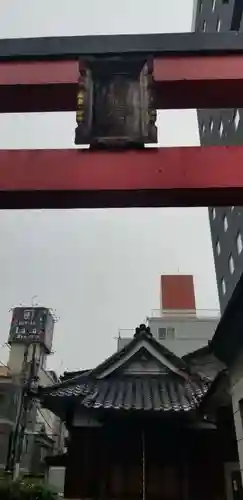 感應稲荷神社の鳥居