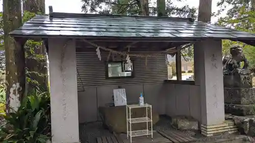 小村神社の手水舎