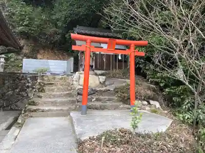 石上布都魂神社の末社・摂社