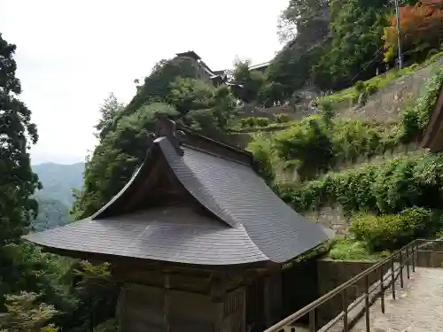 宝珠山 立石寺の本殿