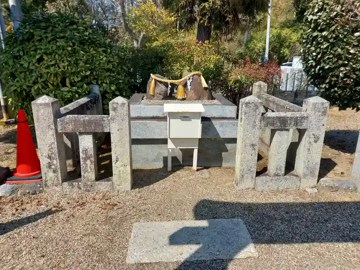 多治速比売神社の{uncategorized: "未分類", other: "その他", undefined: "問題あり", building: "その他建物", grave: "お墓", sacred_gate: "鳥居", guardian: "狛犬", statue: "像", buddha: "仏像", history: "歴史", nature: "自然", garden: "庭園", animal: "動物", pagoda: "塔", temizu: "手水舎", mountain_gate: "山門・神門", sanctuary: "本殿・本堂", subordinate: "末社・摂社", art: "芸術", scenery: "景色", jizo: "地蔵", ema: "絵馬", goshuin: "御朱印", omikuji: "おみくじ", items: "授与品その他", amulet: "お守り", goshuincho: "御朱印帳", eats: "食事", festival: "お祭り", votive_dance: "神楽", shichigosan: "七五三参", wedding: "結婚式", experience: "体験その他", initially: "初詣", around: "周辺", anti_infection: "感染症対策"}