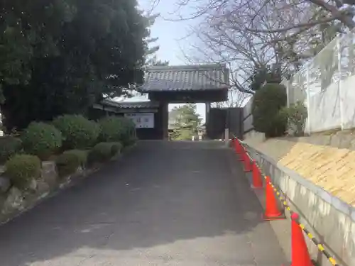 高照寺の山門