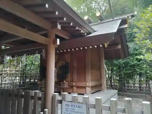 神明社の末社・摂社