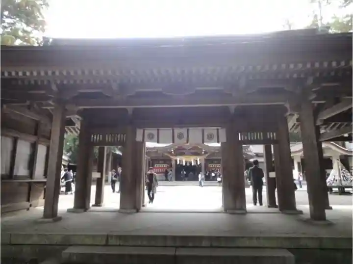 白山比咩神社の山門・神門