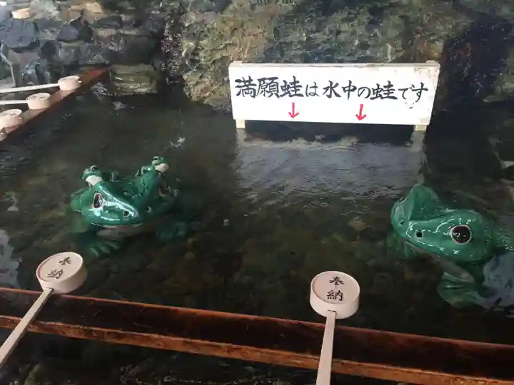 二見興玉神社の手水舎