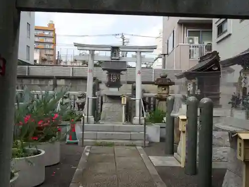 白山神社の末社