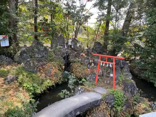 進雄神社の庭園