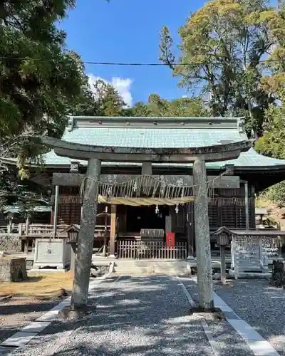 神神社(三輪神社)の鳥居