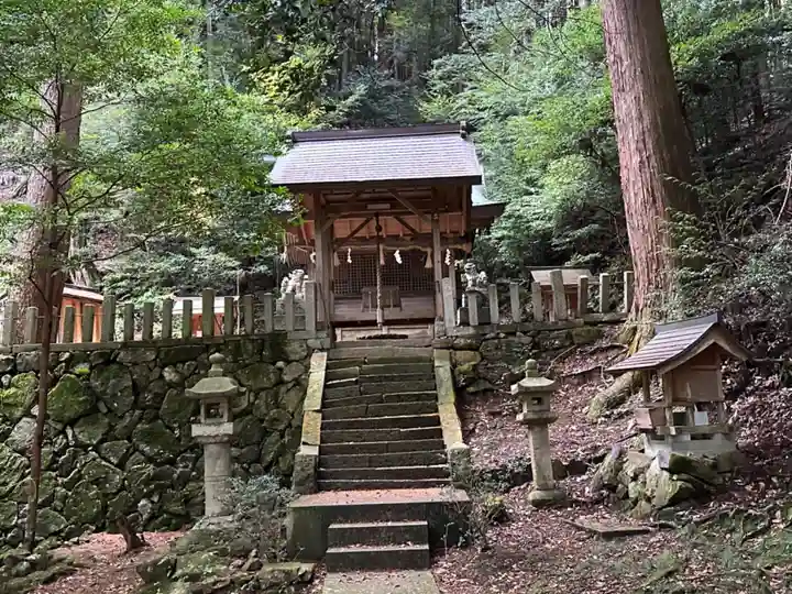 多吉神社の本殿・本堂